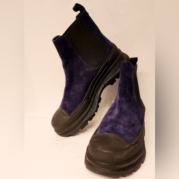 LIFE Women's Italian Blue & Black Suede Platform ChelseaBoots Size 6.5 /37 - Picture 2 of 14
